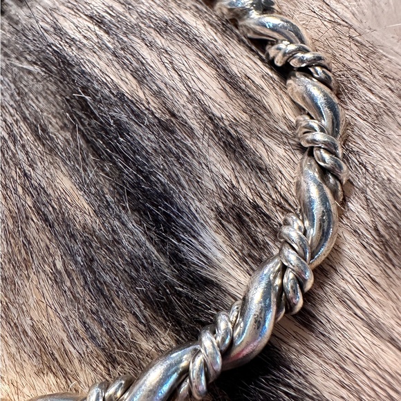 Authentic Navajo Signed Heavy Gauge Sterling Silver Bangle Bracelet - Picture 5 of 8